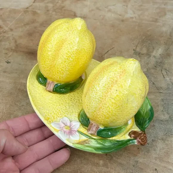 CornerRuby Lemon flower Salt and Pepper Shakers Yellow kitchen country kitsch